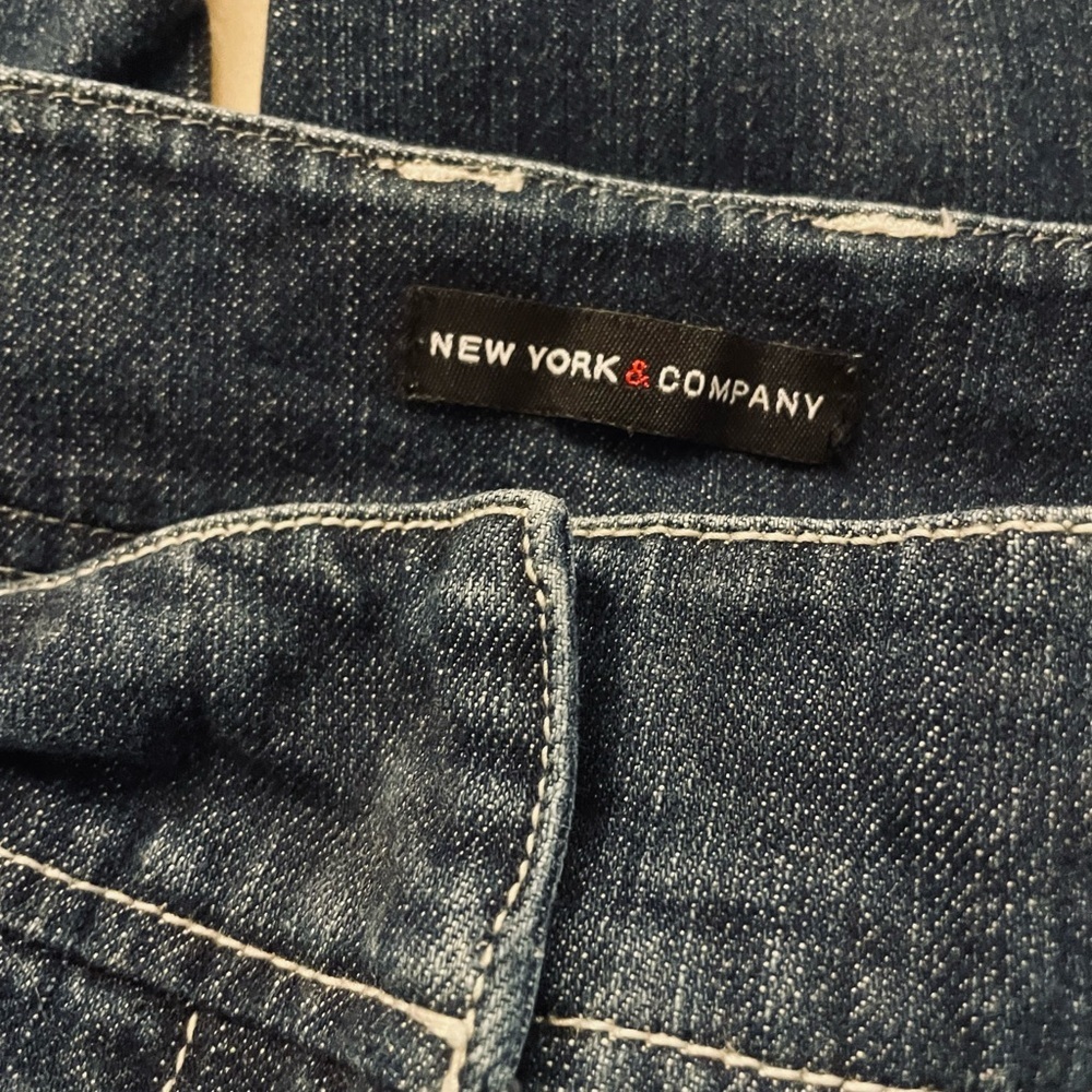 NEW YORK & COMPANY - Picture 3 of 6